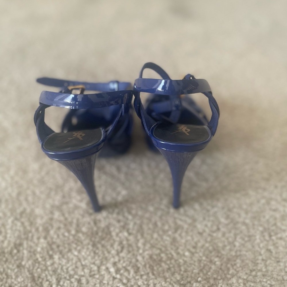 Yves Saint Laurent Patent Leather Tribute T-Strap Sandals size 37 1/2